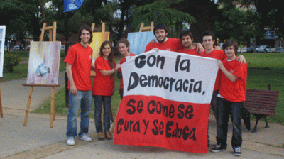 La Juventud Radical celebr� el 29� aniversario de la vuelta de la democracia 