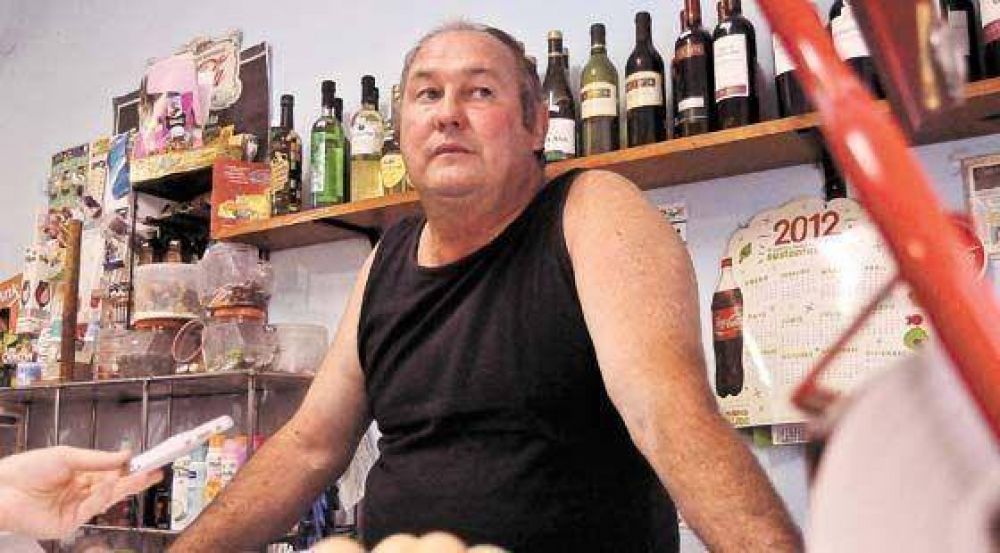 Un arriesgado comerciante desbarat� un asalto