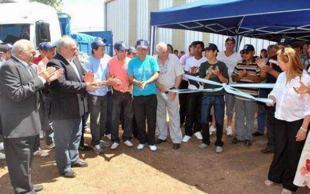 El Gobernador realiz� m�ltiples inauguraciones en Colonia Libertad