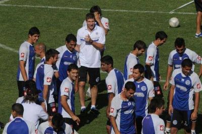 El estreno de Palermo: dirigi� su primera pr�ctica en Godoy Cruz