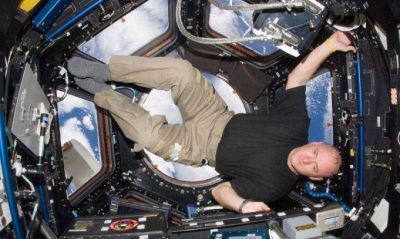  Dos astronautas veteranos pasar�n un a�o en el espacio