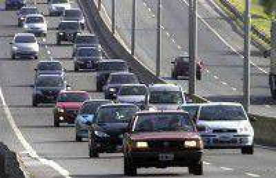 El gobierno bonaerense avanza en impuesto al combustible para mejorar las rutas