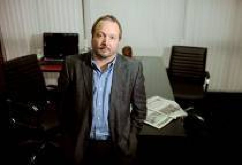 Denuncian a Sabbatella por abuso de autoridad