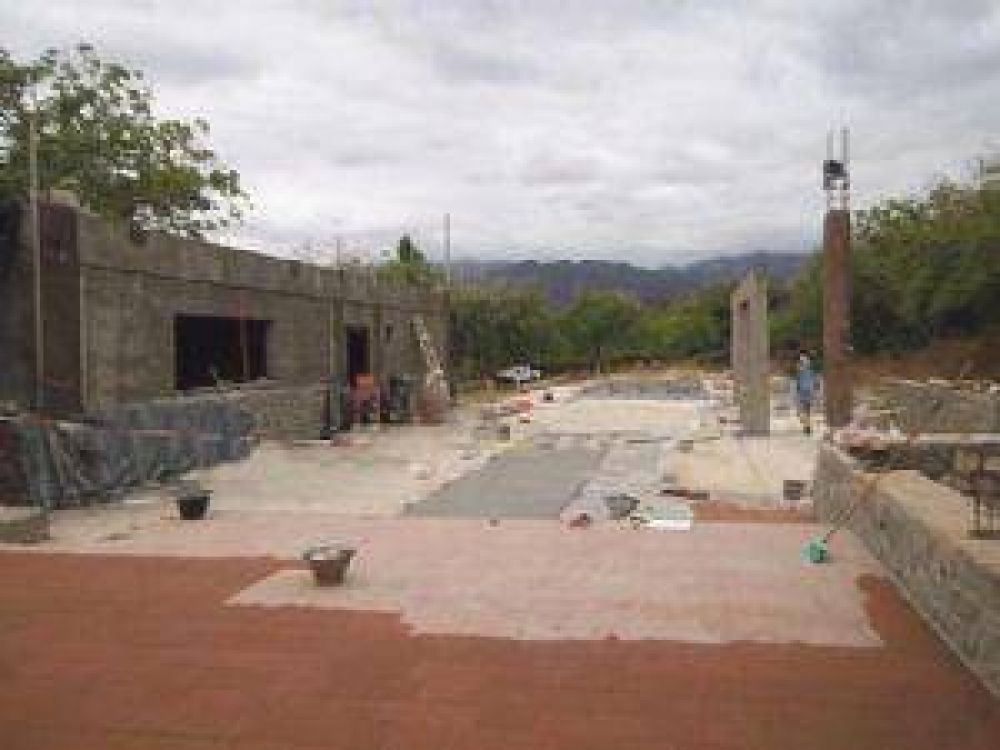 1.650.000 de regal�as para un camping de lujo de Andalgal�