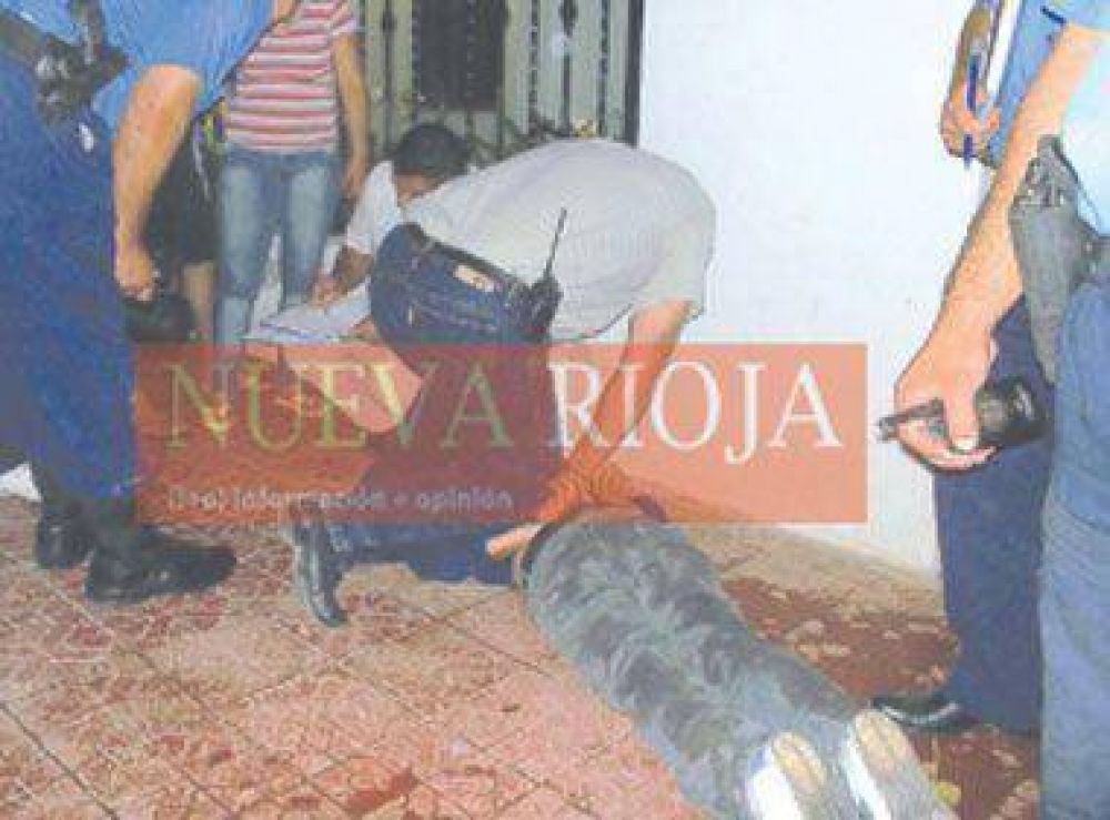 Un delincuente detenido tras un violento asalto a mano armada 