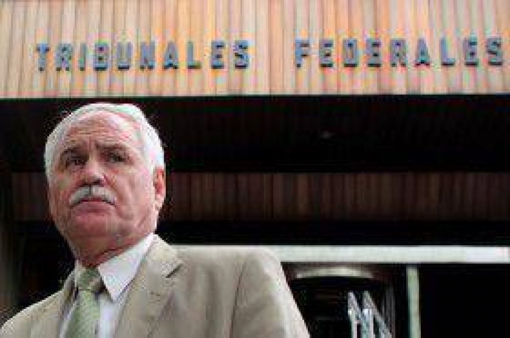 Sigue pr�fugo Carlos Rico, acusado de cr�menes de lesa humanidad 