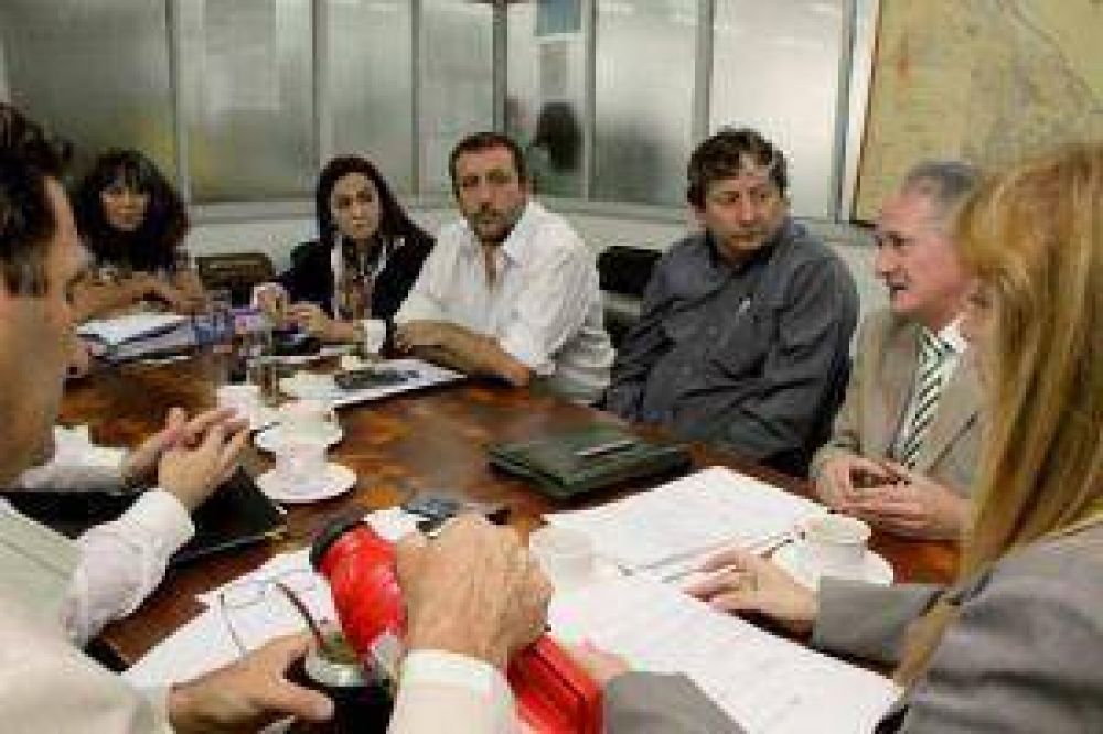 Romero dijo que en d�as m�s se devolver�n descuentos pendientes
