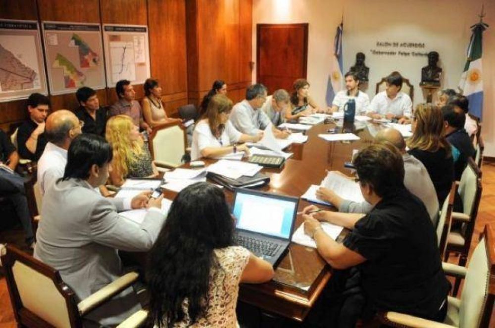 Cinco comisiones integrar�n el convenio colectivo de trabajo del sector p�blico