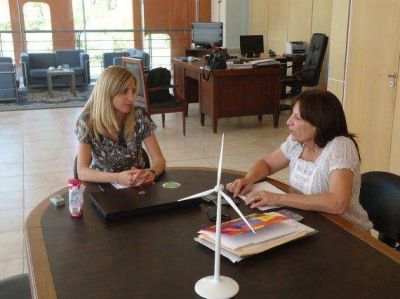 La ministra Hissa se reuni� con la intendenta de la Villa de Merlo