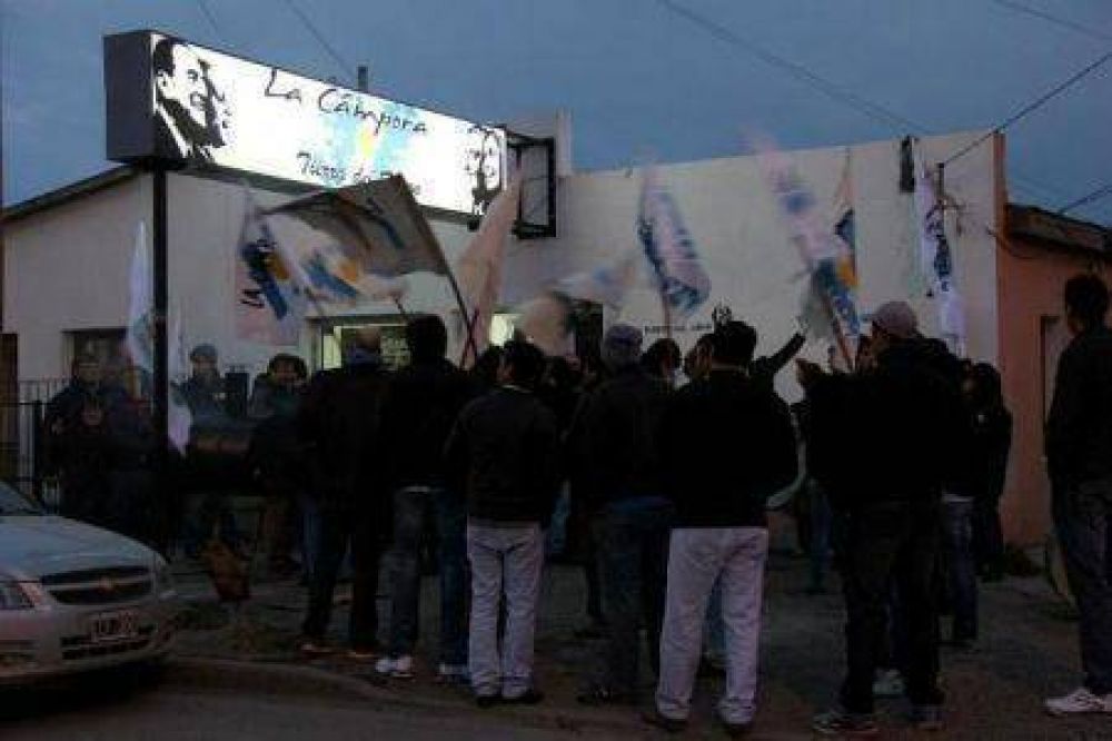 La C�mpora acus� a Bertone de tener �exceso de protagonismo�