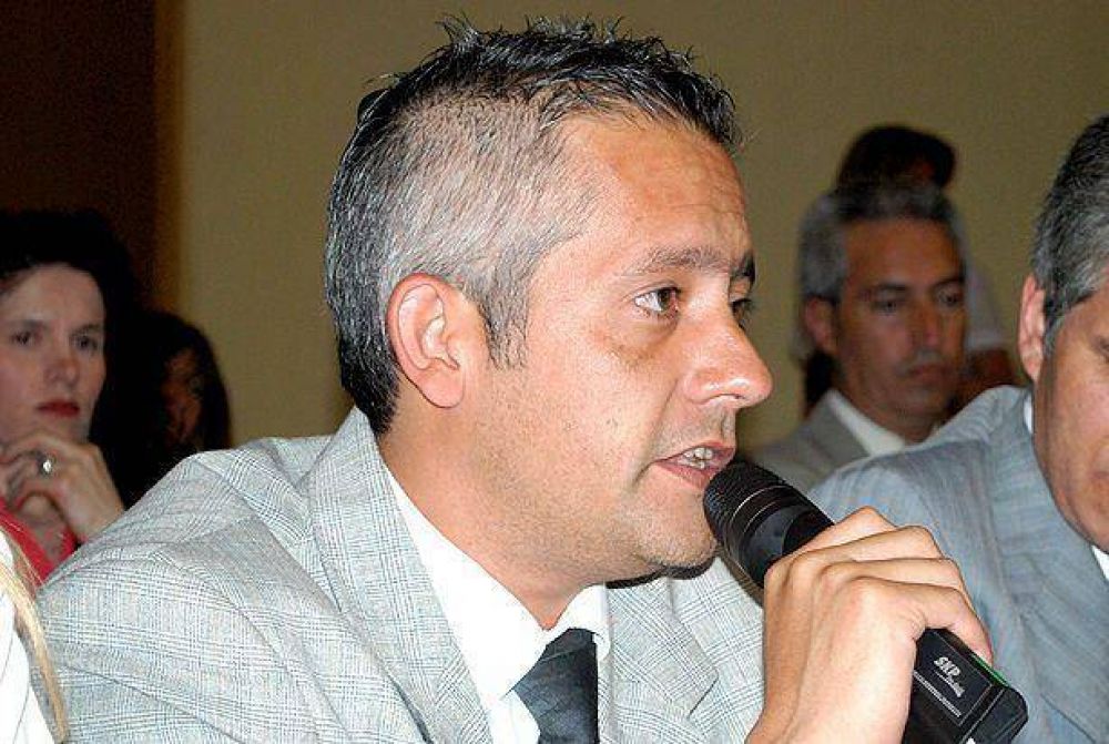 San Luis analiza aplicar un impuesto a los combustibles para obras viales