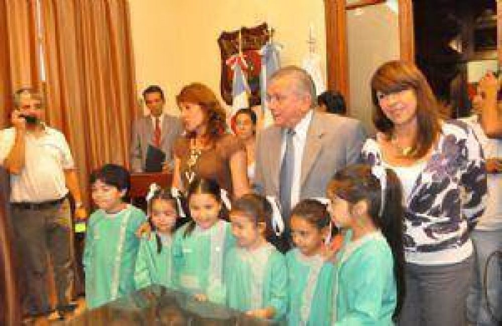 Reconocen el trabajo de jard�n de infantes 