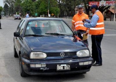 Se ejecutan controles para erradicar los remises ilegales de la ciudad 