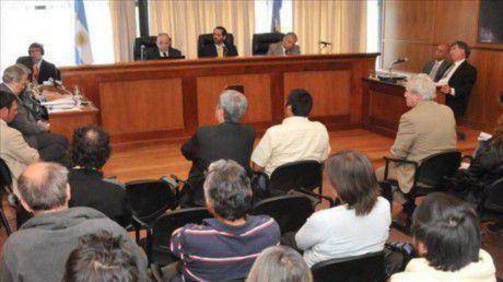 Con un dram�tico relato, su padre pidi� que se haga otro juicio para el crimen de Juli�n Antillanca