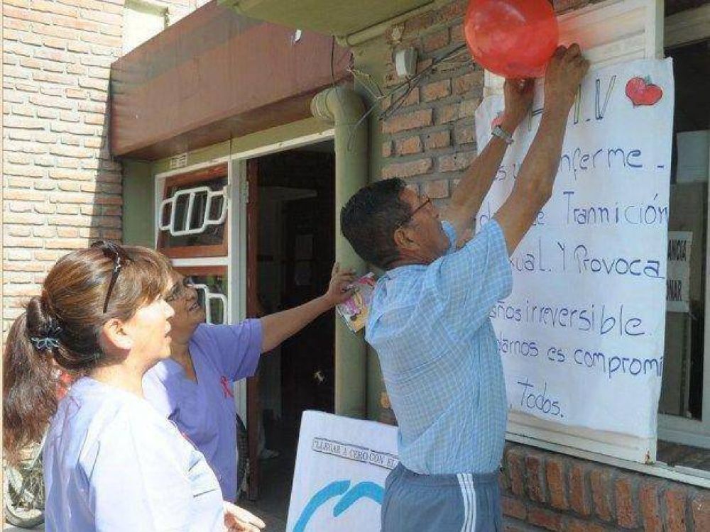 Salen por los barrios a concientizar y prevenir sobre el sida