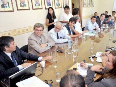 Impuestos municipales suben un 100% en 2013