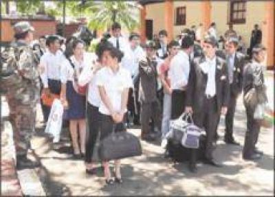 M�s de 240 j�venes se presentaron a rendir ex�menes de ingreso al Ej�rcito
