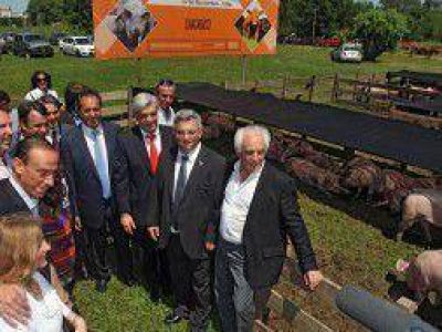 Chacabuco: Scioli encabez� acto ante m�s de mil productores de toda la Provincia