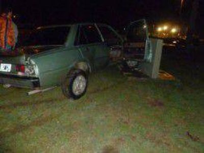 Preso con salidas transitorias choc�, huy� corriendo y est� pr�fugo en Bah�a Blanca