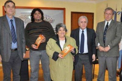 El Intendente recibi� a diez nuevos beneficiarios