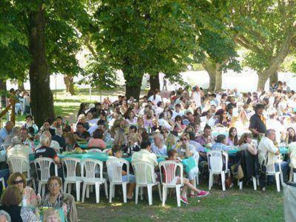 Rafael Obligado:  Se realiz� ayer  la Fiesta Provincial  de la Galleta