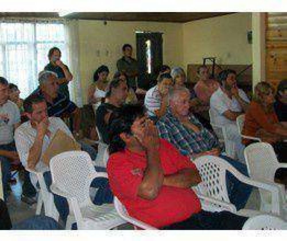 Servicios P�blicos en barrio Sironi