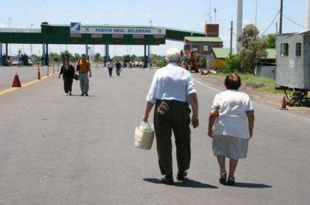 Trabajadores mar�timos protestaron en el puente