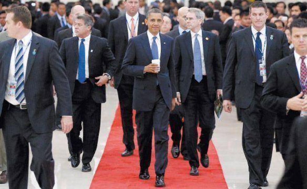 Obama pide apoyo a la sociedad para subir impuestos a los ricos