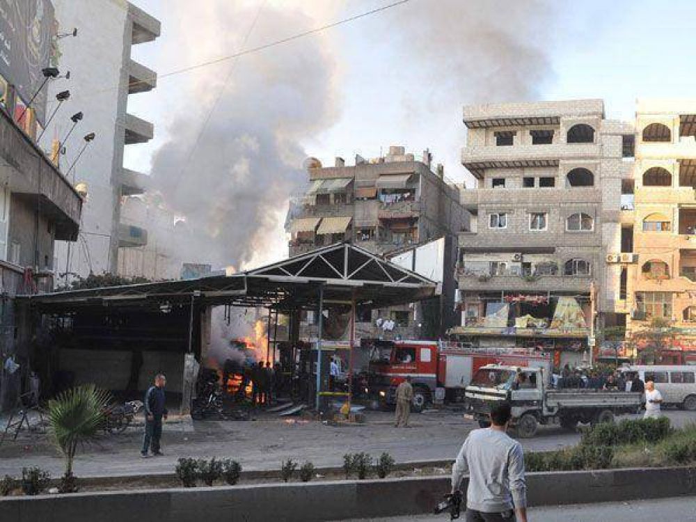 Doble atentado en Siria mata a 60 personas