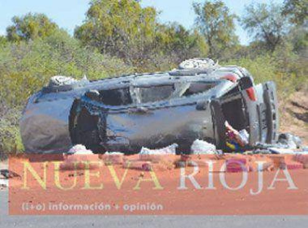 Una mujer muri� al volcar el auto que conduc�a por la Ruta 150 