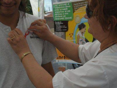 El sida ahora apunta a ni�os y adultos en la provincia