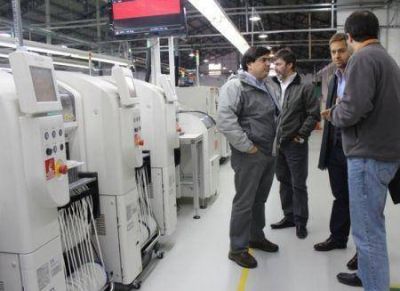 Sciurano recorri� las instalaciones del grupo empresarial Newsan