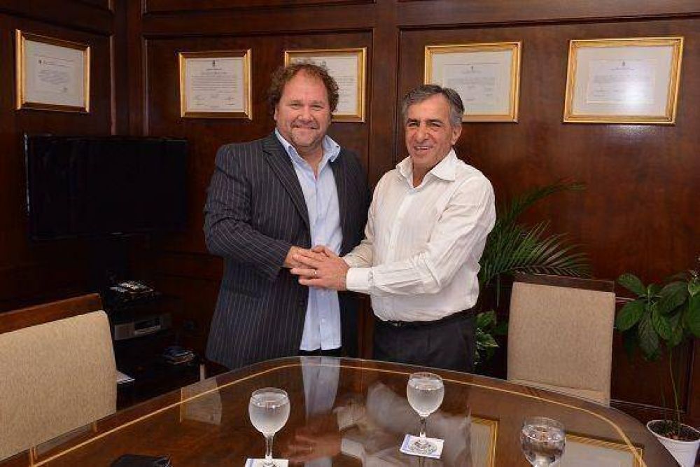 El Municipio de Malvinas Argentinas suscribi� un convenio con SUETRA