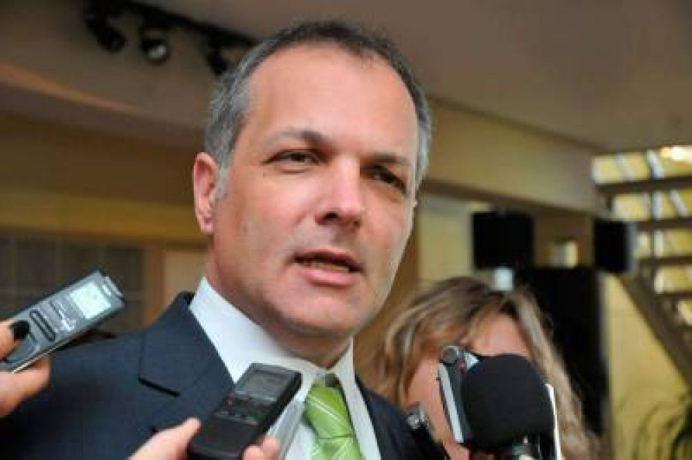 Buzzi calific� como �un gran est�mulo� que el Estado comience a pagar el gas �nuevo� a 7,5 d�lares