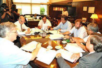 Ultima sesi�n ordinaria  Celebran hoy diputados 