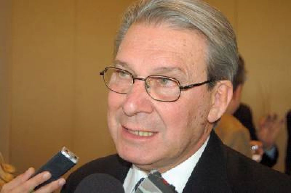 El Senado aprob� el reclamo de Guinle por aeropuertos chubutenses