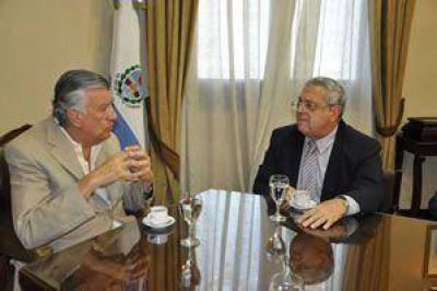 Gioja recibi� al c�nsul de Brasil en Mendoza