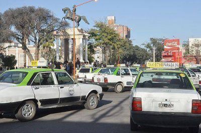 Comenzaron las inspecciones a taxis y remises de la Capital 