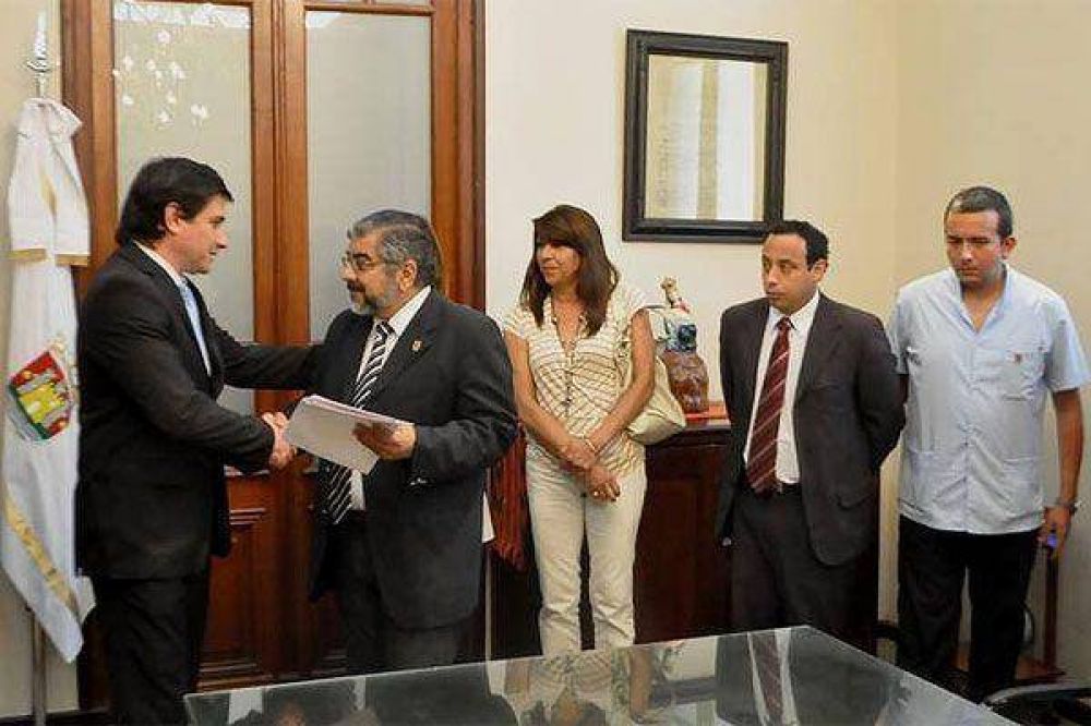 Antonio Palomo asumi� como subdirector de Salud Municipal 