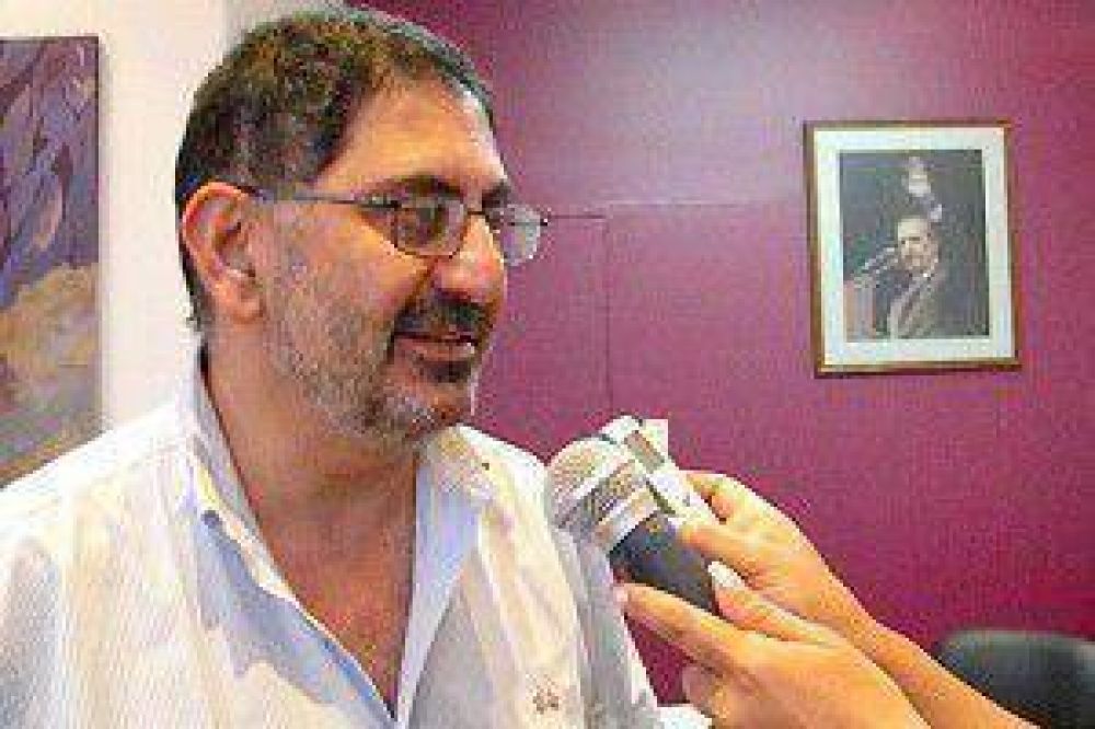 El intendente Jorge se sum� a las opiniones sobre proyectos de pase a plata permanente y jubilaci�n
