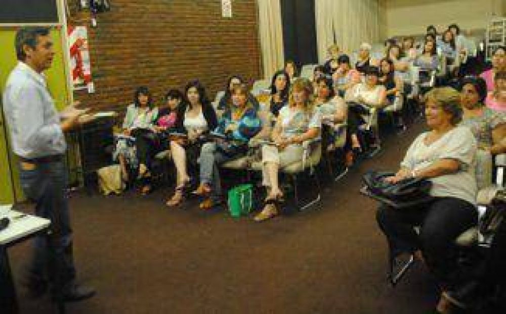 Conforman una red contra las adicciones en escuelas y barrios