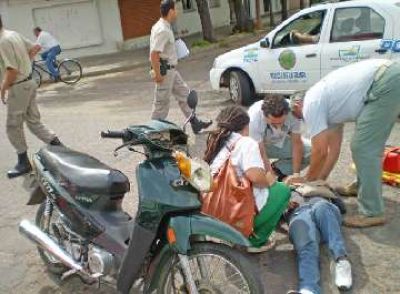Madre e hija protagonizaron accidentes con 4 cuadras y minutos de diferencia 