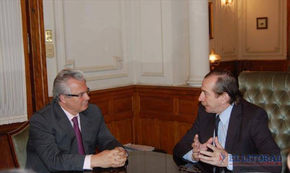 La Unne distingui� al ex juez