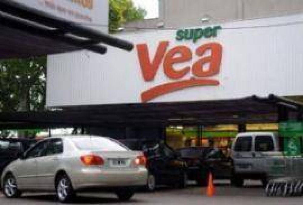 Alperovich avanza con su industria favorita: los supermercados que destruyen al peque�o comercio 