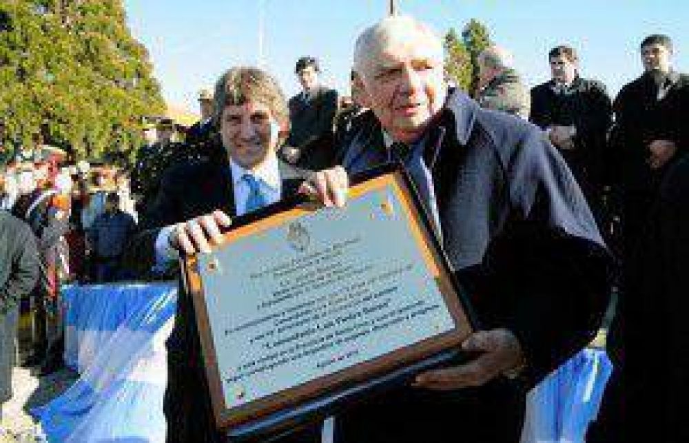 El Intendente de Cdte Luis Piedra Buena acusado de perjudicar a una trabajadora con retenci�n de haberes