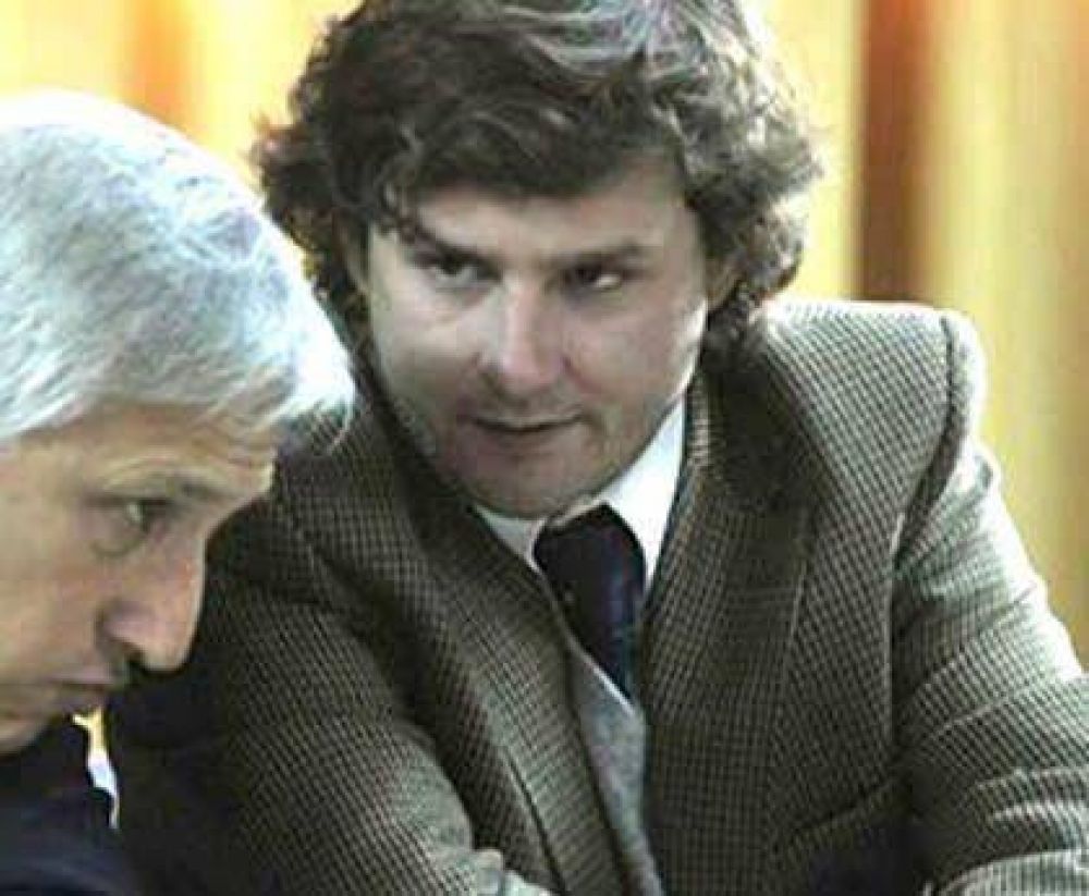 Ir�n a la Justicia para frenar la construcci�n de edificios en Horco Molle 