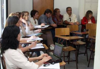 "En 2013 est�n garantizados los circuitos de transporte escolar"