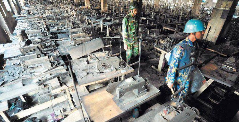 El fuego en la textil de Bangladesh dej� al desnudo el trabajo esclavo