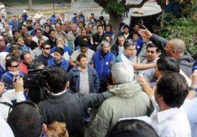 Tensión en una protesta de trabajadores del EPEN 