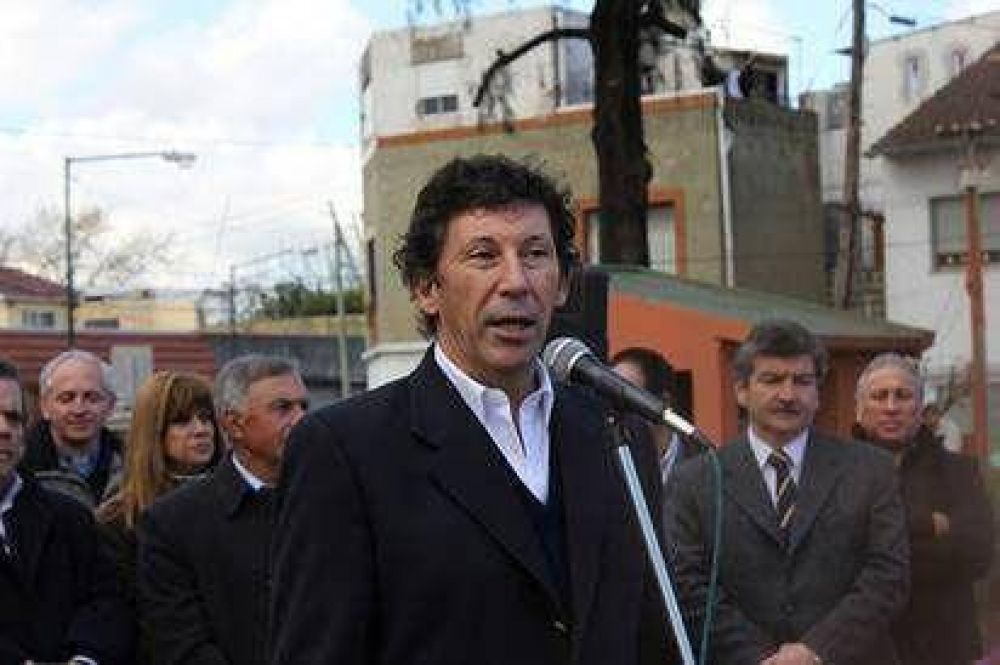 �No habr� megaestadio ni nada que se le parezca en el hip�dromo de San Isidro�, asegur� Posse